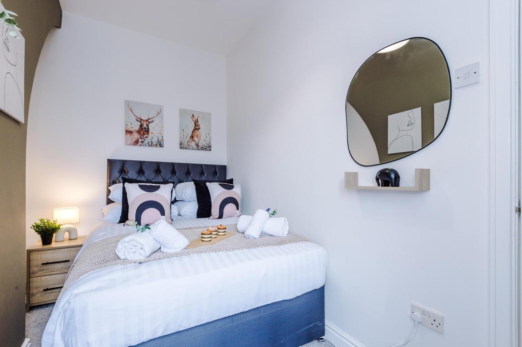 New! Stunning 2-Bed City-Centre Home In Chester By 53 Degrees Property - Ideal For Couples & Groups - Sleeps 6! Exterior foto